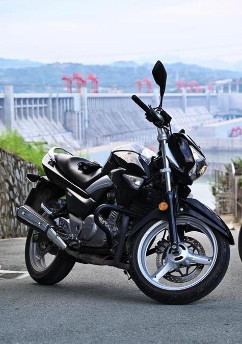 买摩托车