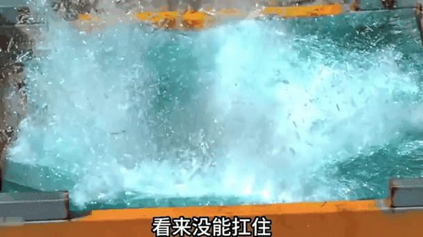 重物落地的声音音效