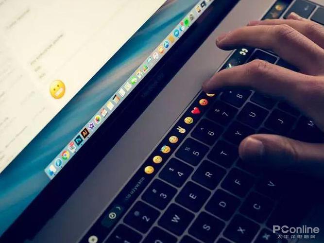 MACBOOK黑屏如何办