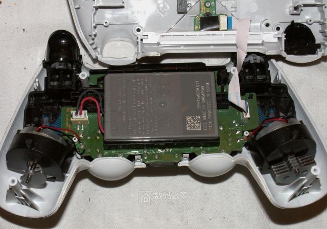 ps4手柄怎样拆卸