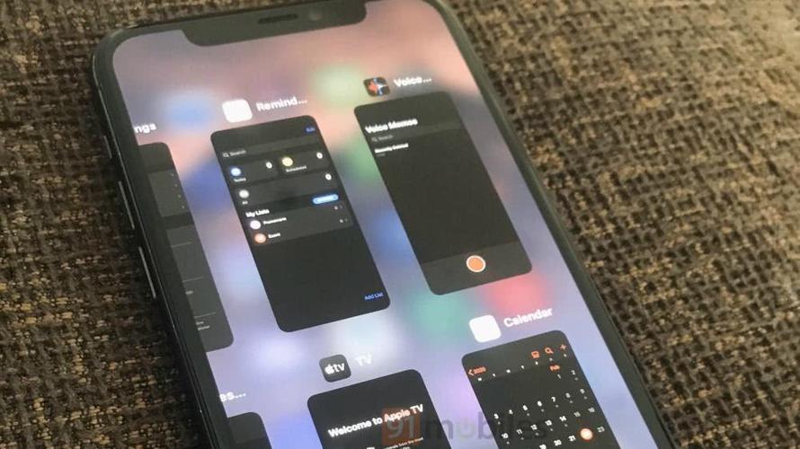 iphone11上滑多任务响声