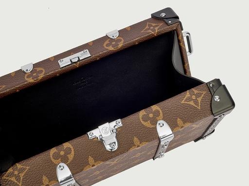 trunk wallet