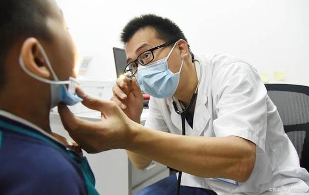 单侧鼻孔经常流鼻血是白血病吗