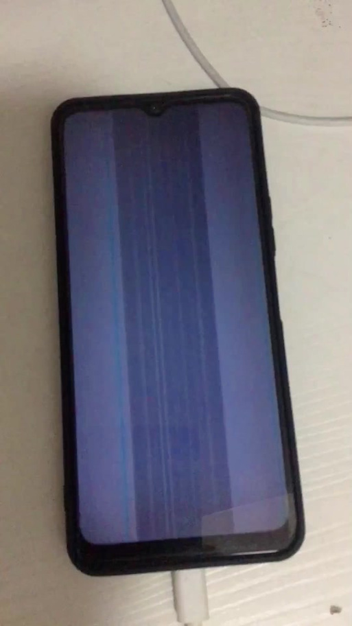 vivo手机屏幕出现彩色竖线