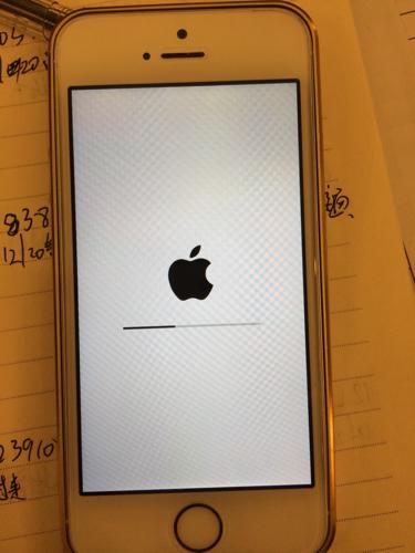 iphone5s无限白屏重启