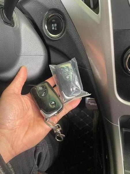 车钥匙开不了车门是怎么回事