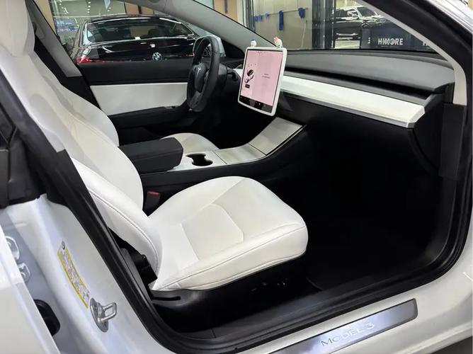 特斯拉model 3驾驶模式