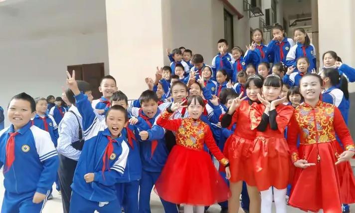 向上吧少女破解版金手指完结2021