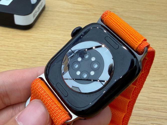 applewatch掉漆免费换