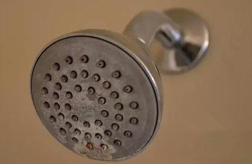 大花洒喷头堵了怎么清洗视频