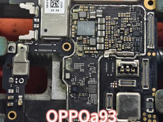 oppo屏幕排线在哪里