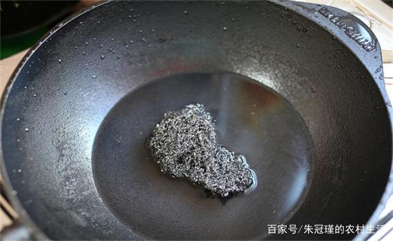锅生锈了煮东西还能吃吗