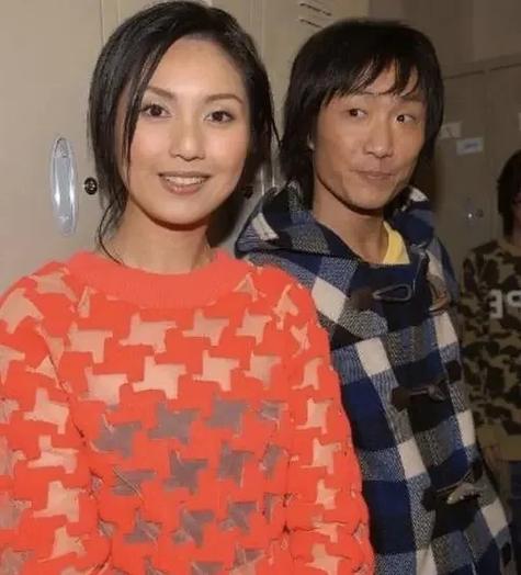 郑中基《情无对错》现场版视频