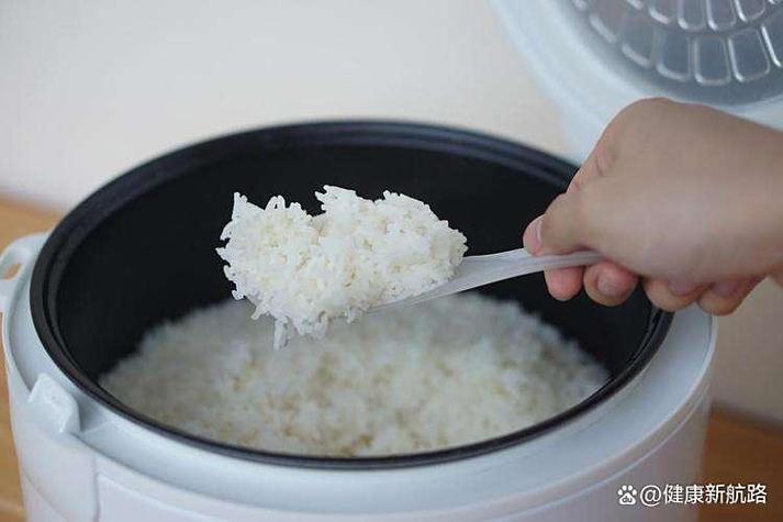 米饭二次加热需要加水吗