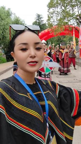 四川凉山彝族女士