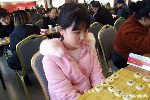 中国象棋美女截图3