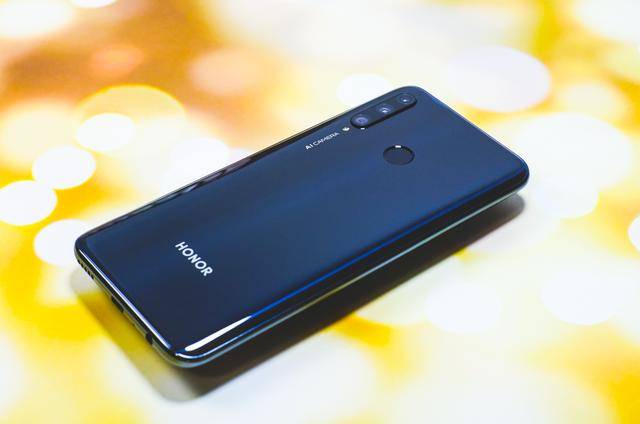 荣耀20S对比realme X2