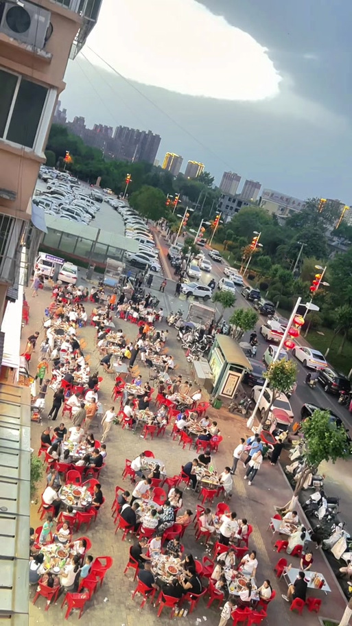 地摊大排档