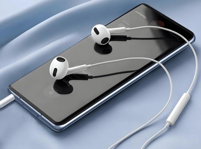 iPhone11有耳机孔吗