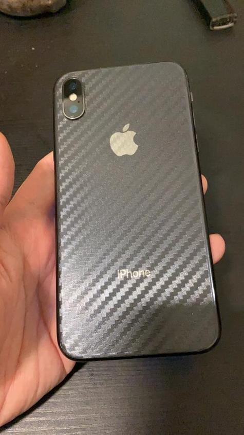 苹果X后盖是玻璃的吗