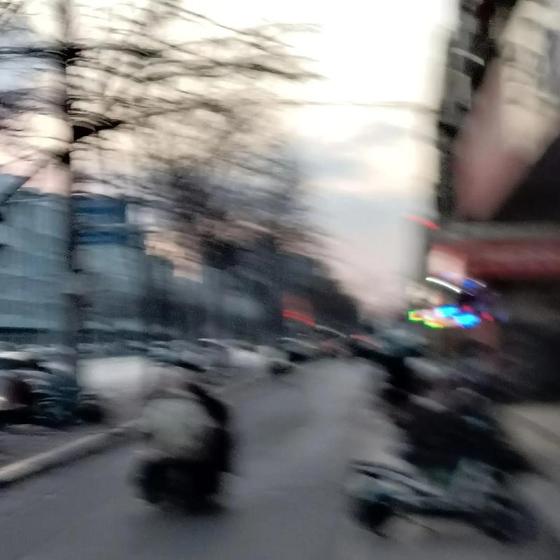 拍模糊的照片
