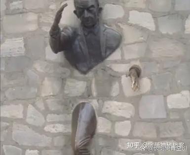 透明胶带粘墙上掉皮
