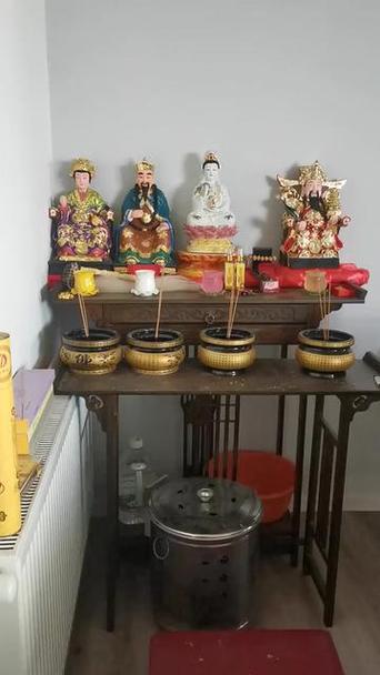 观音和财神一起摆放图
