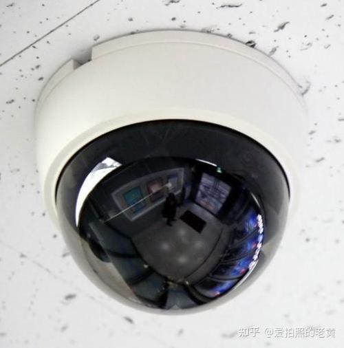 路口黑色球形摄像头拍什么