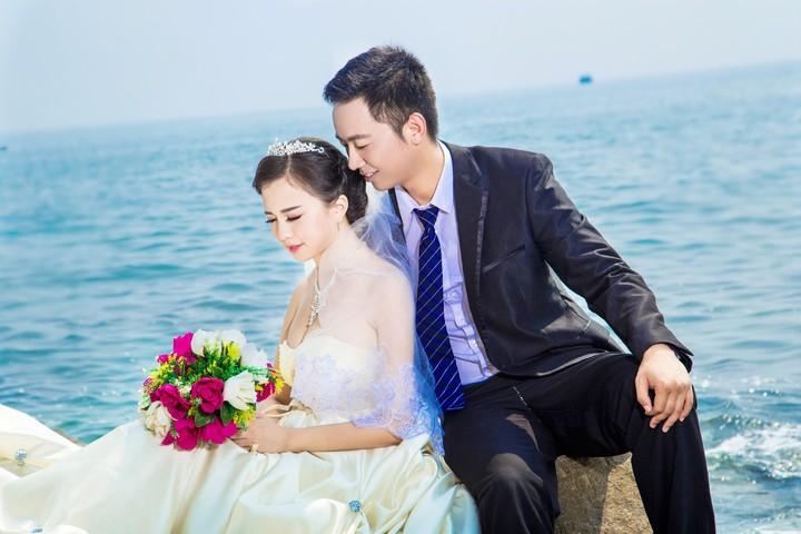 大学璐瑶的婚纱照