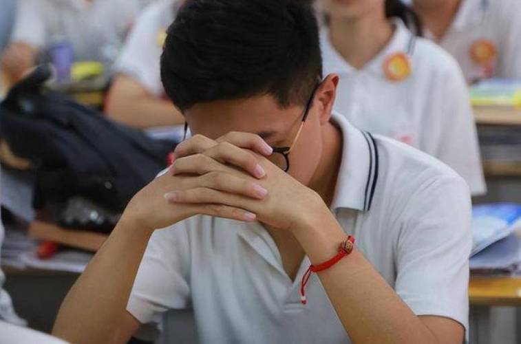 考试时的崩溃瞬间