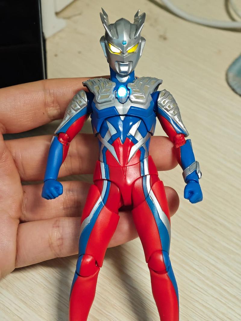 玩具版本奥特曼