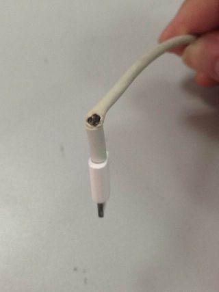 手机烧数据线怎么回事