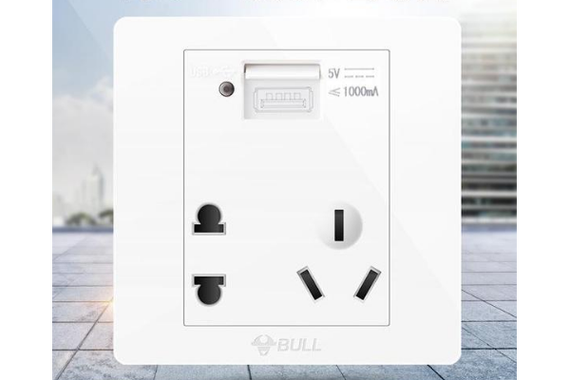 公牛带usb接口的插座安全吗