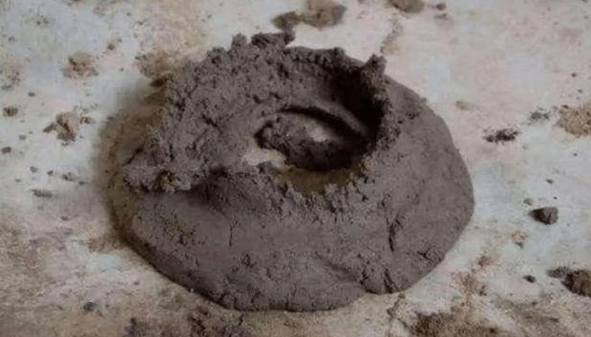 做梦把烂坭坑填满