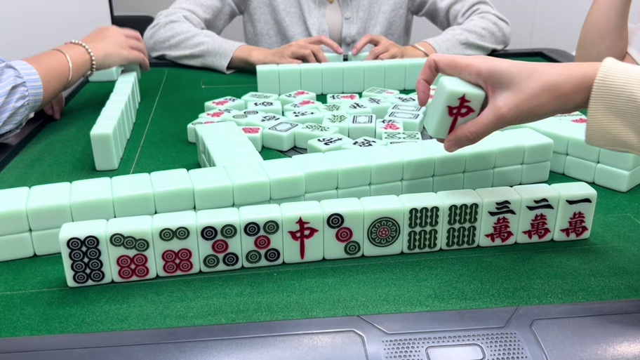 广东红中麻将截图1