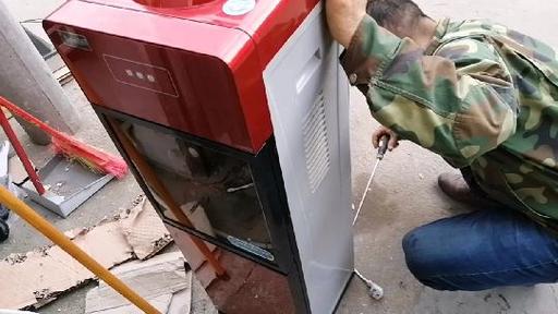 饮水机按键按不动