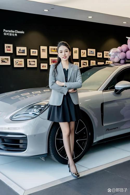 重生玩车模售楼,美女房产中介的小说
