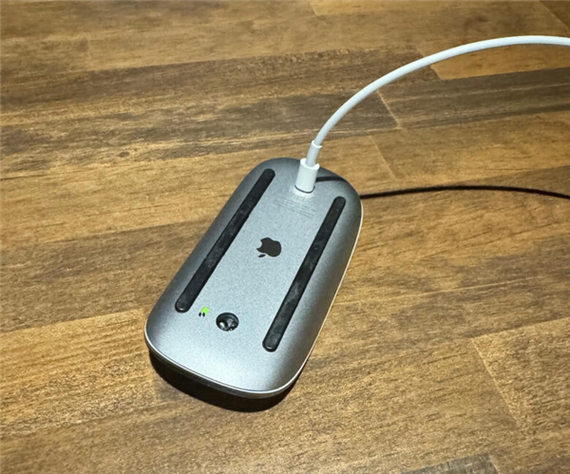 充电版鼠标怎么充电
