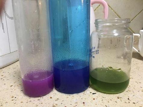 紫甘蓝榨汁变蓝色