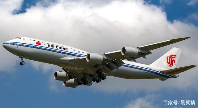 国航波音747-8i