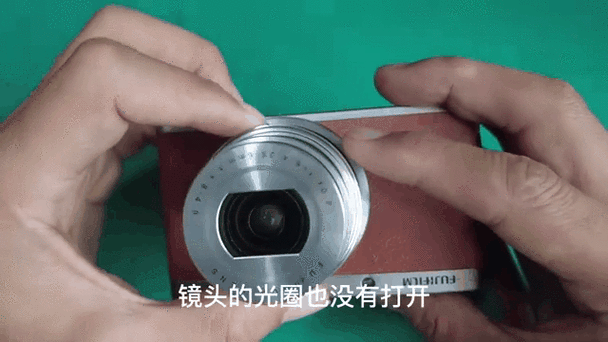 相机一打开就说镜头错误怎么解决