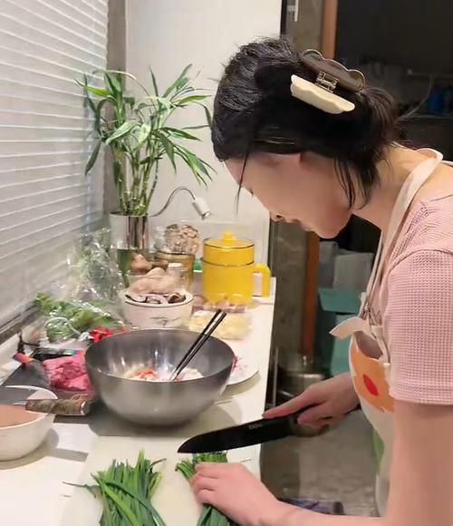 直播做饭后爆红了[星际]截图3