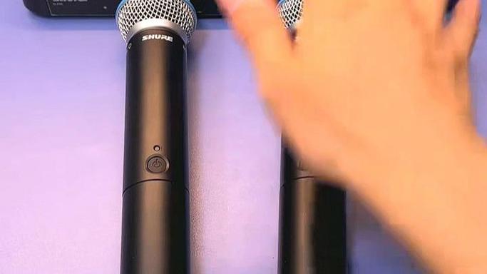 一拖二话筒接收器怎么对频