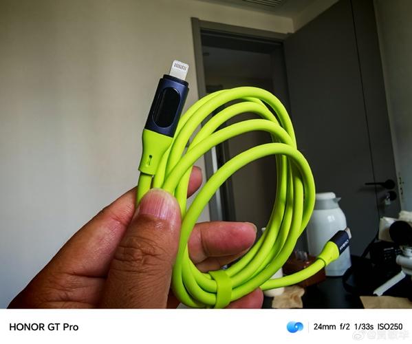 数据线用久了发绿