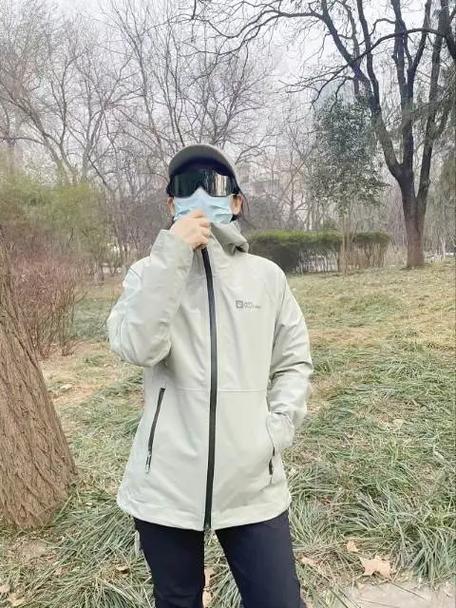 穿狼爪过时了吗