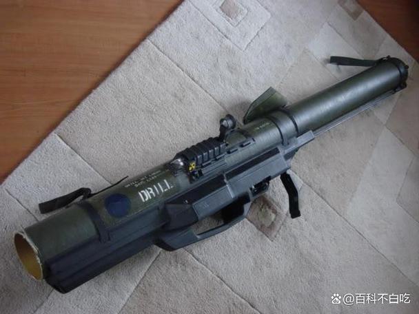 现代单兵火箭筒截图2