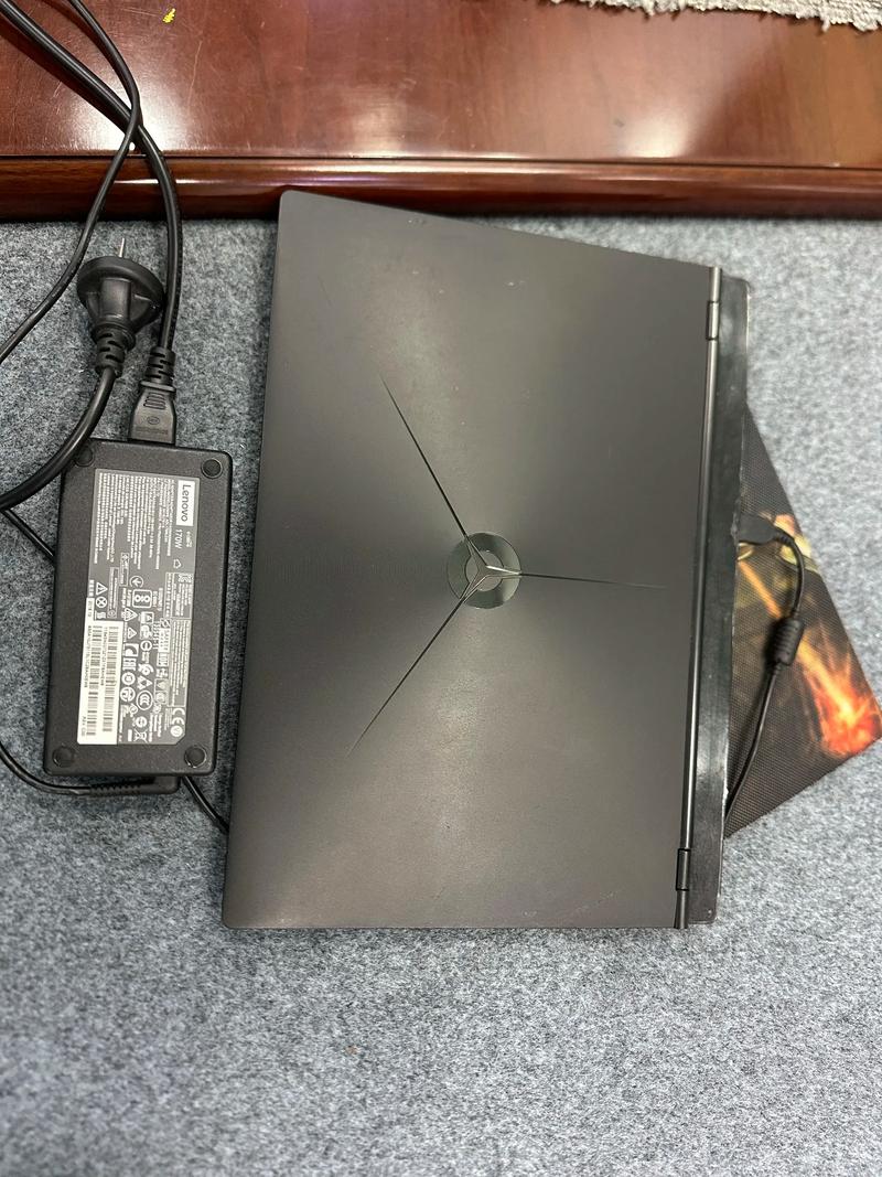 联想拯救者合盖灯不灭