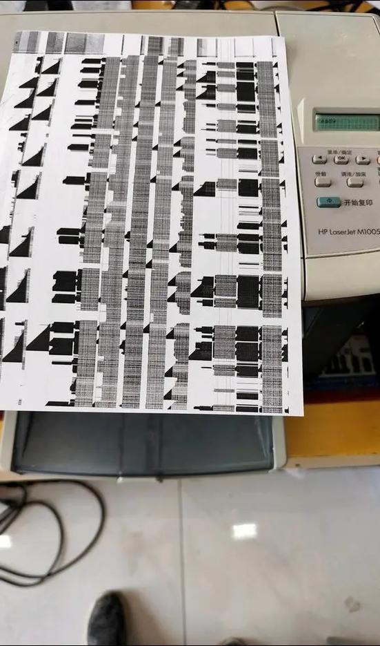 打印机打印出来边缘区没有字