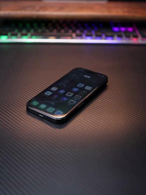 iphone来电拿起手机声音变小