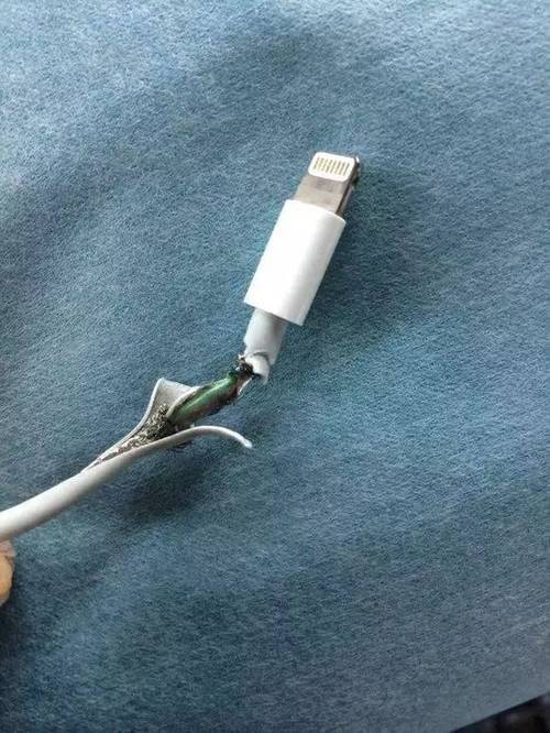数据线用久了接触不良